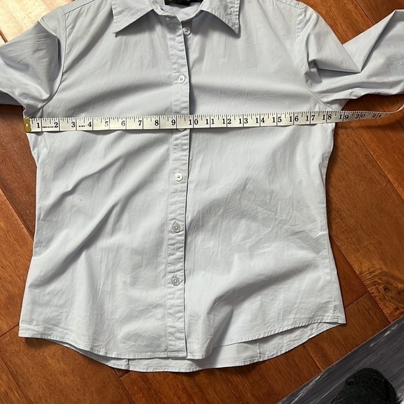 CLUB Monaco light blue cotton button down blouse womens medium - Picture 7 of 7